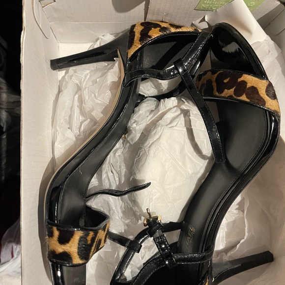 Michael Kors - Picture 5 of 7